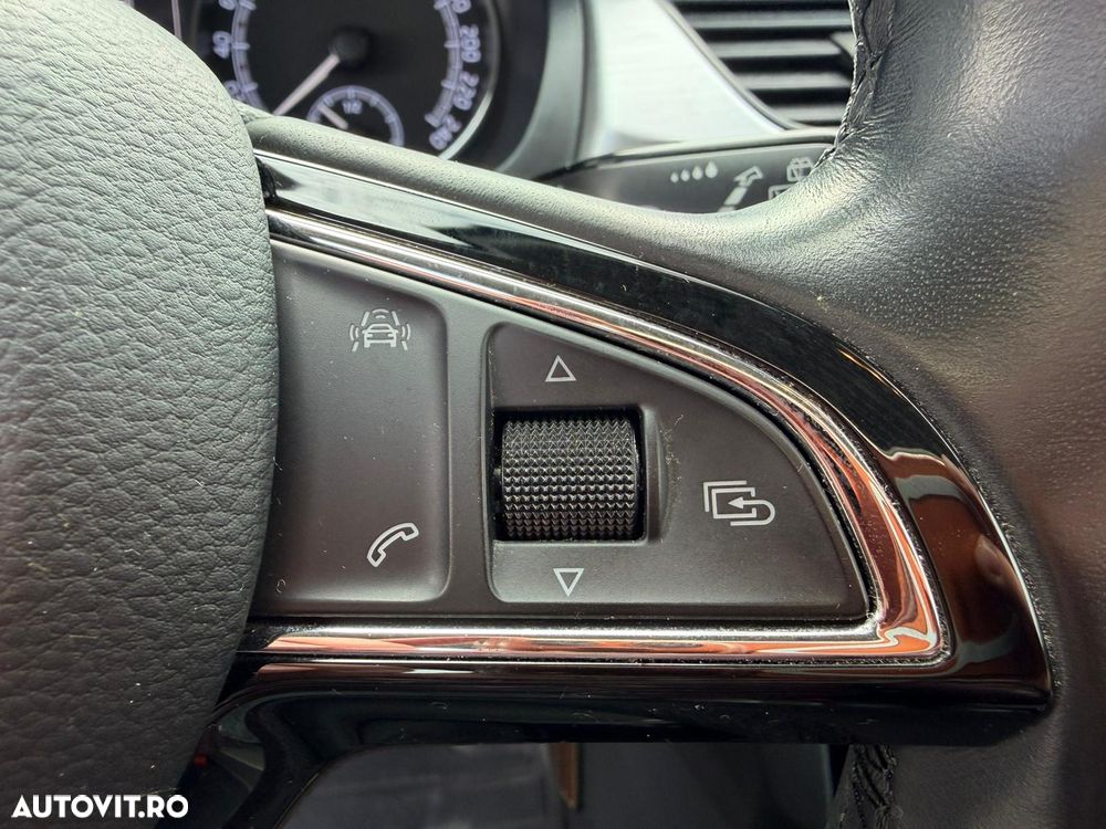 Skoda RAPID 1.0 TSI Style - 24