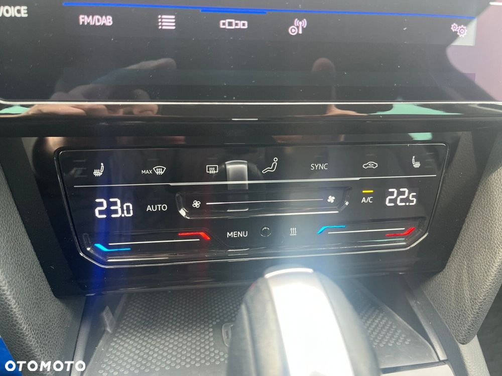 Volkswagen Passat - 30