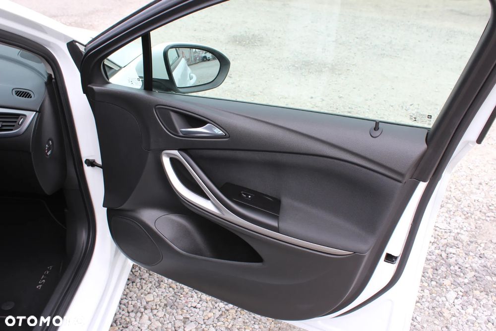 Opel Astra 1.4 Turbo Edition - 23