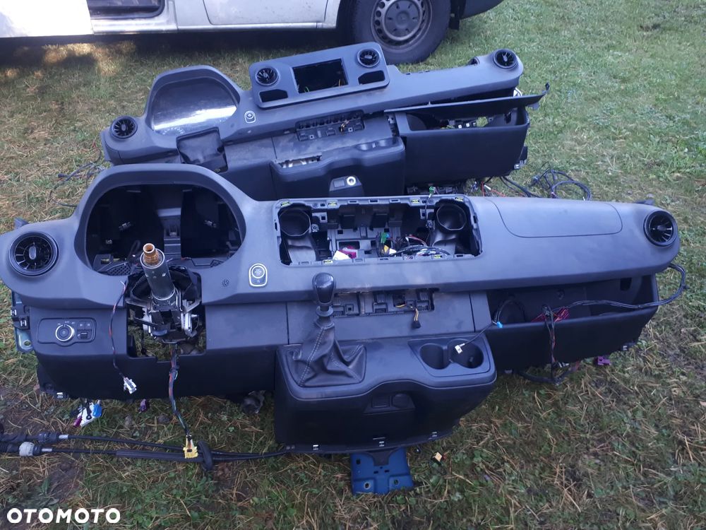 MERCEDES SPRINTER 907 910 DESKA ROZDZIELCZA KONSOLA