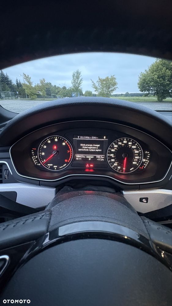 Audi A4 Limousine - 8