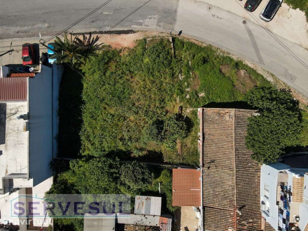 Casa antiga para reconstruir com projeto aprovado para uma moderna ... - Grande imagem: 5/8
