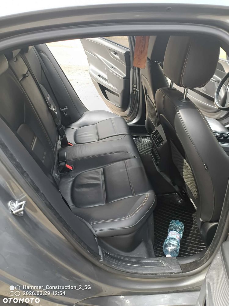 Jaguar XE E-Performance Prestige - 7