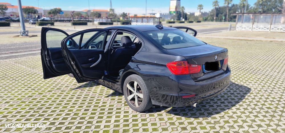 BMW 318 d Sport Line - 2