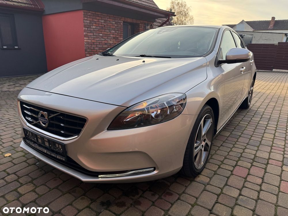 Volvo V40 D2 - 1