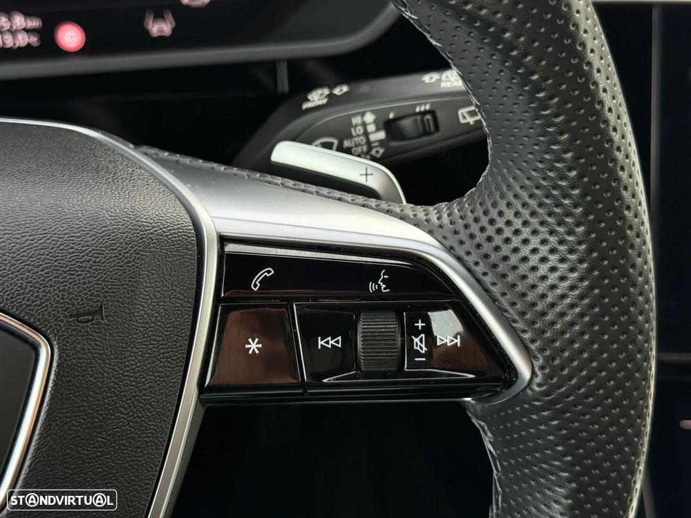 Audi e-tron 55 quattro S line - 22