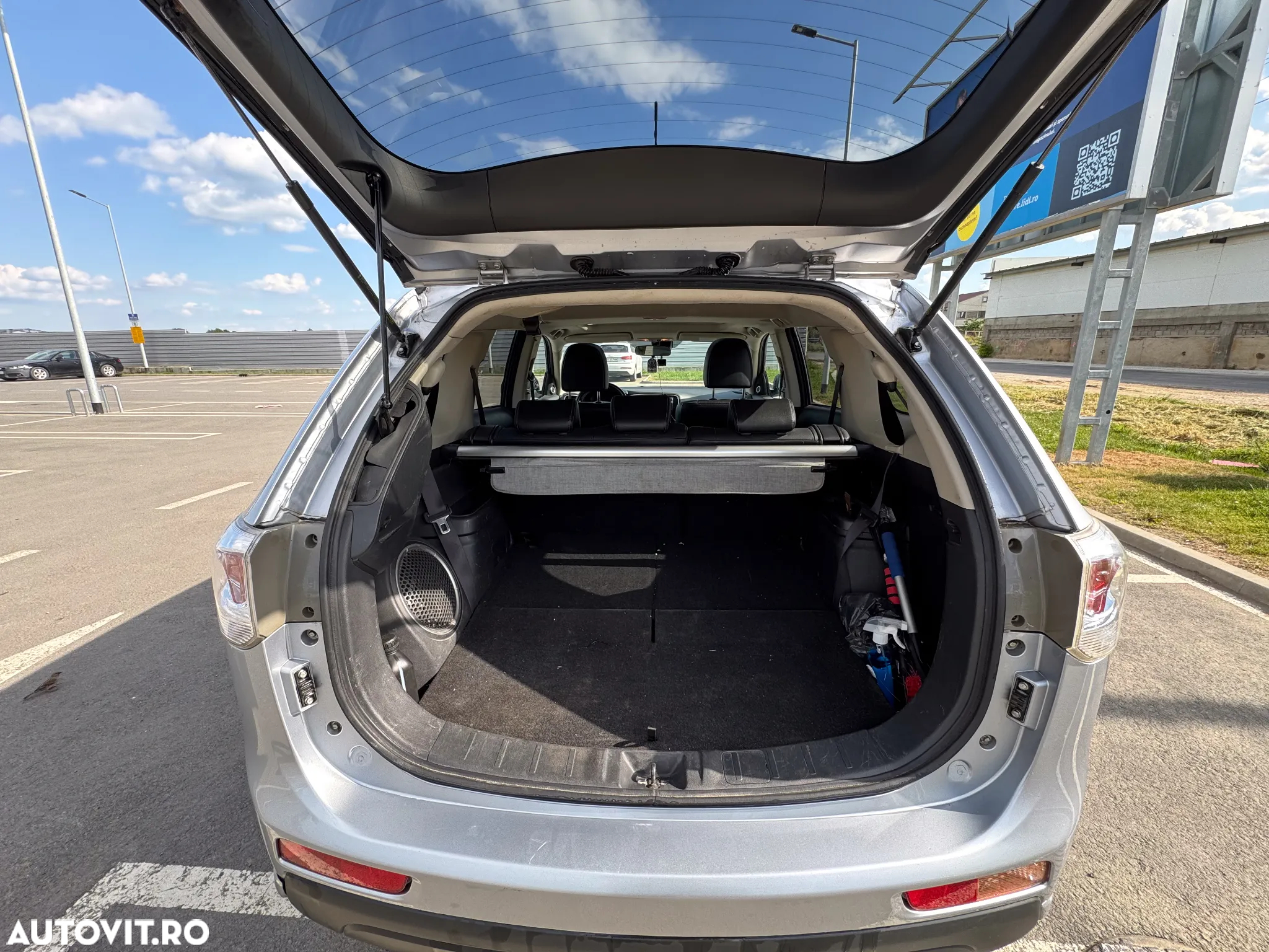 Mitsubishi Outlander 2.2 DI-D 4WD Automatik Instyle - 12