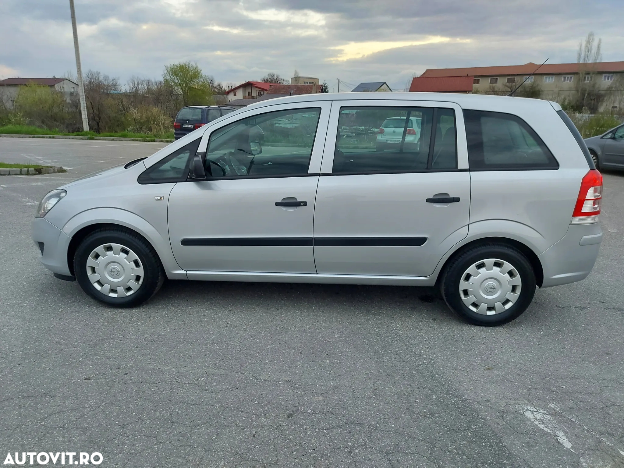Opel Zafira - 2