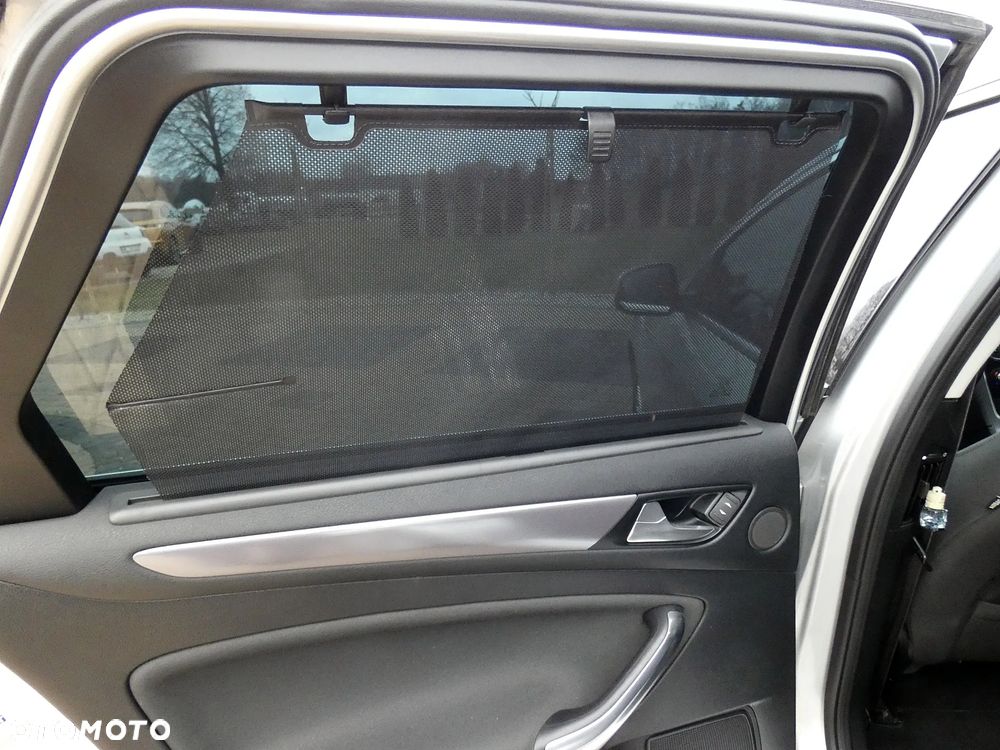 Ford Mondeo SW 1.6 T Platinium X Plus (Trend) - 34