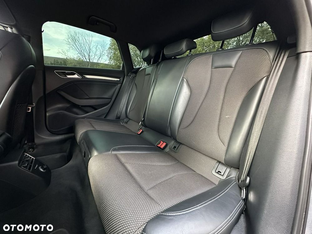 Audi A3 Sportback - 11