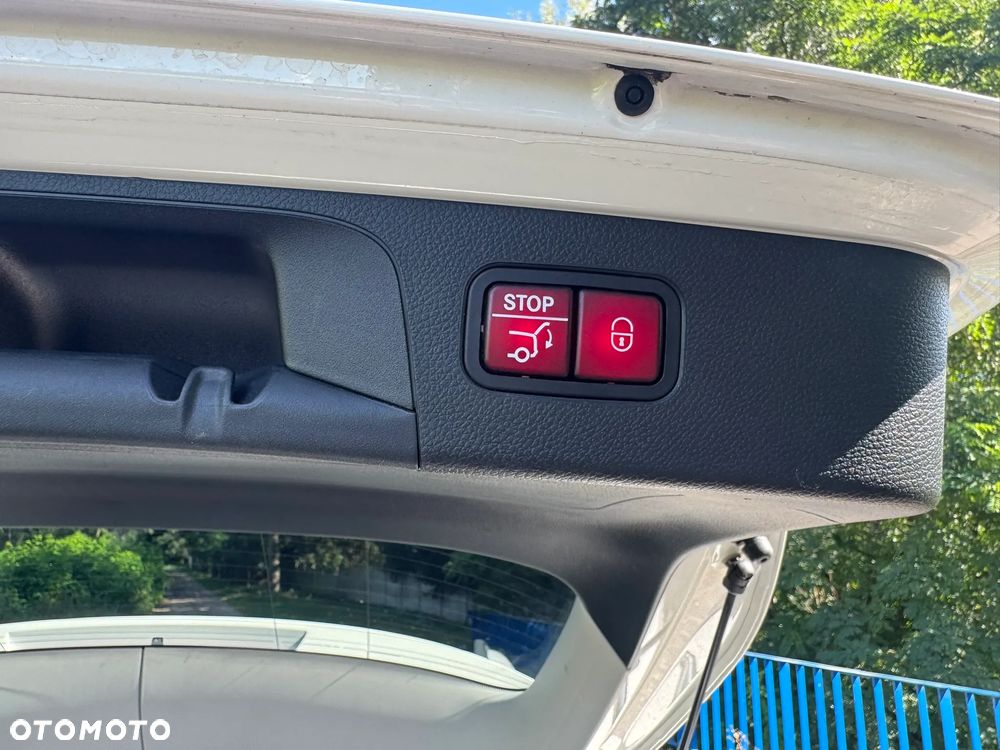 Mercedes-Benz GLC 300 4-Matic - 23