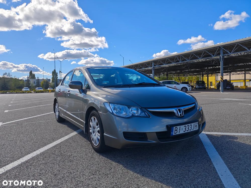 Honda Civic 1.8 Executive - 3