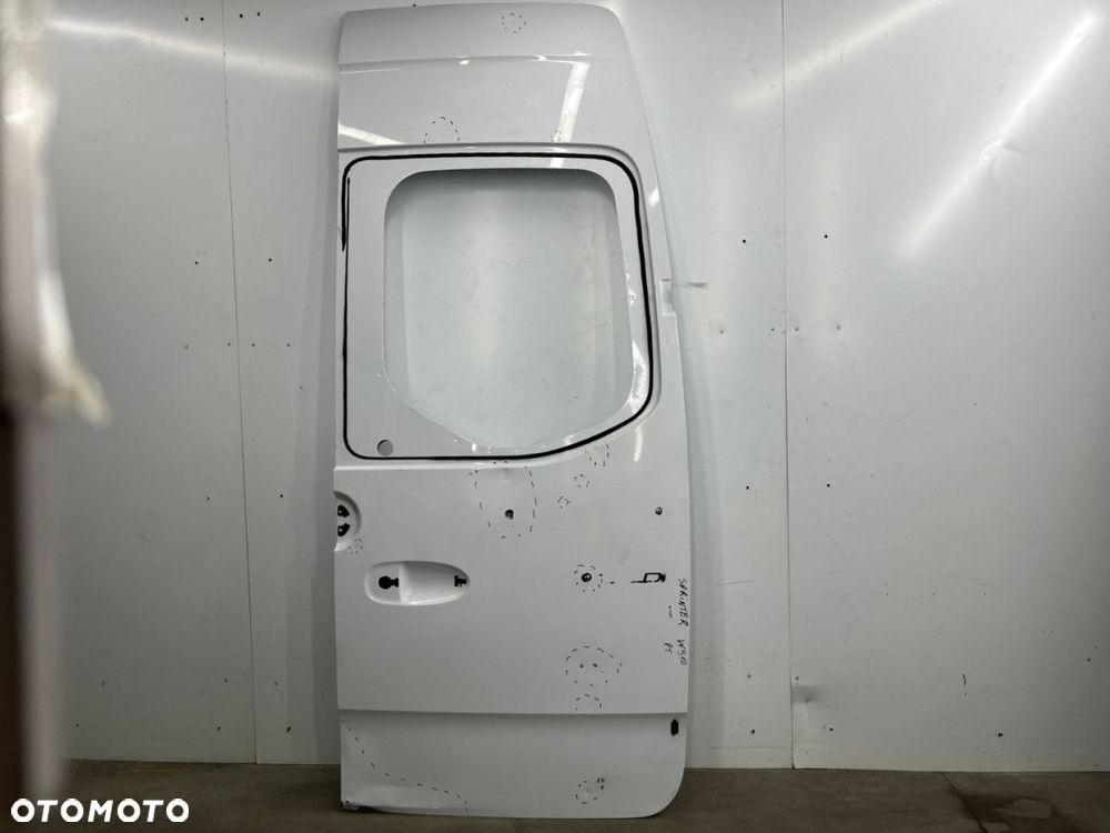 Drzwi Mercedes w910 w907 sprinter 3 III 2018r.- prawe tylne na szybę wysokość 200cm. - 1