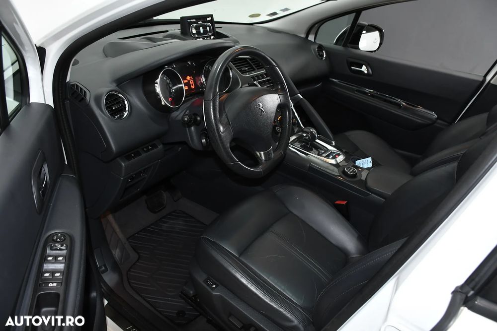 Peugeot 3008 HYbrid4 - 17