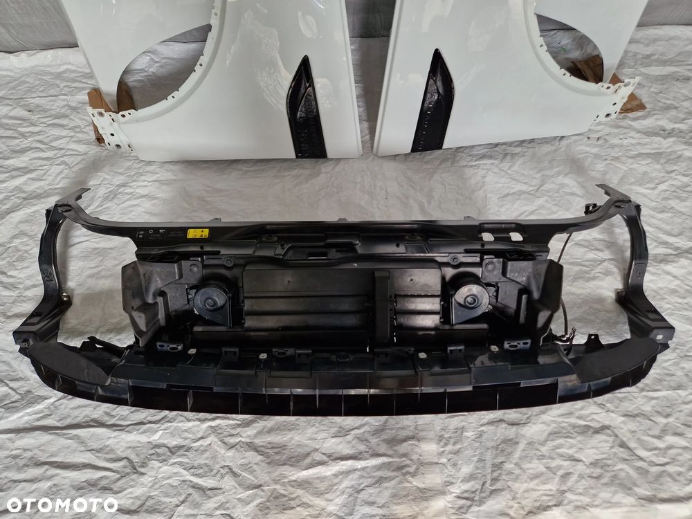 Land Rover Discovery V L462 Kompletny Przód Auta full led Europa kolor Fuji white LRC867 - 13