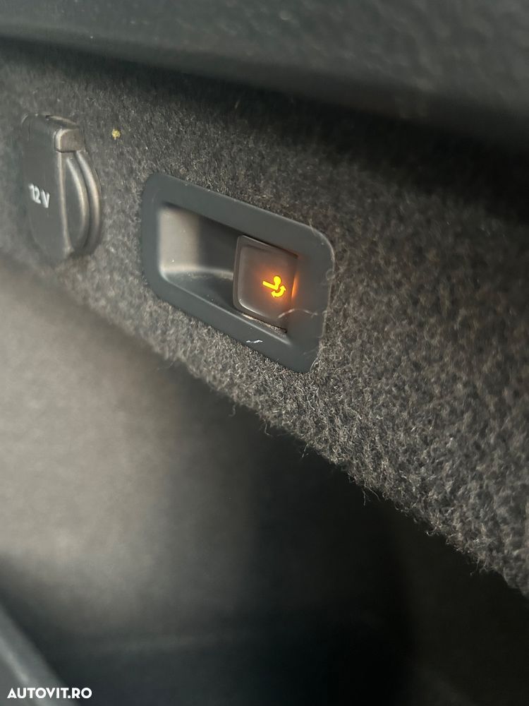 Volkswagen Passat 2.0 TDI DSG Comfortline - 39