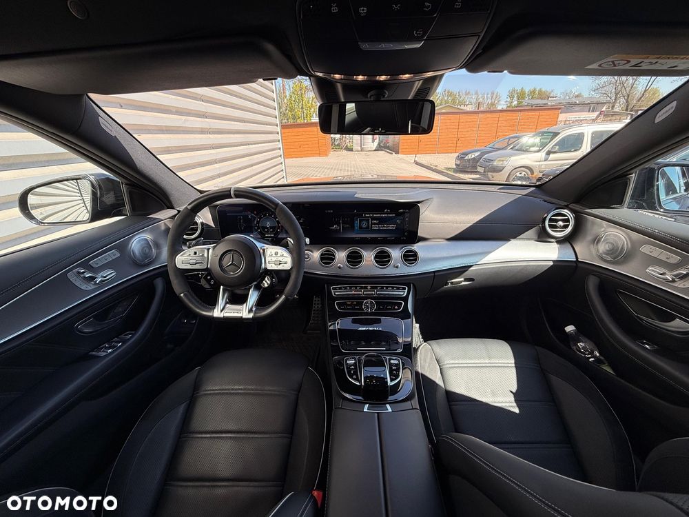 Mercedes-Benz Klasa E AMG 63 S 4Matic+ 9G-TRONIC - 11