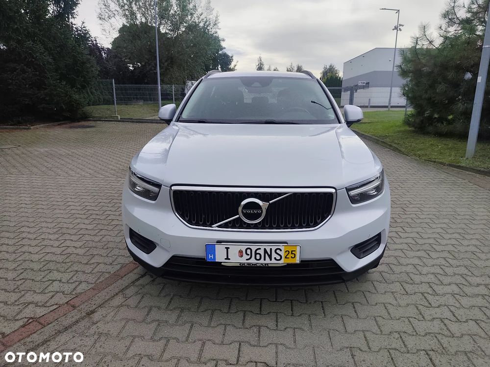 Volvo XC 40 T2 Momentum Core - 3