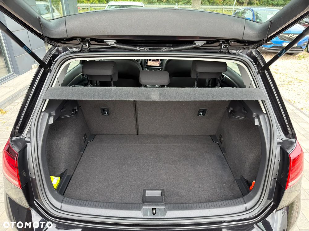 Volkswagen Golf - 26