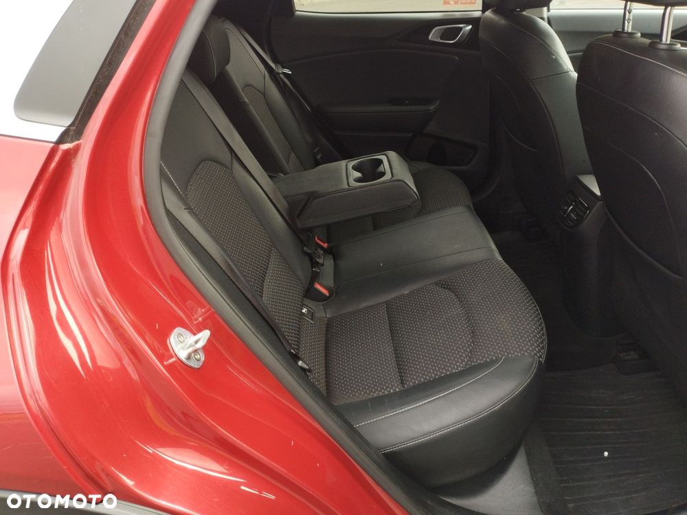 Kia XCeed 1.6 T-GDI L Business Line DCT - 22