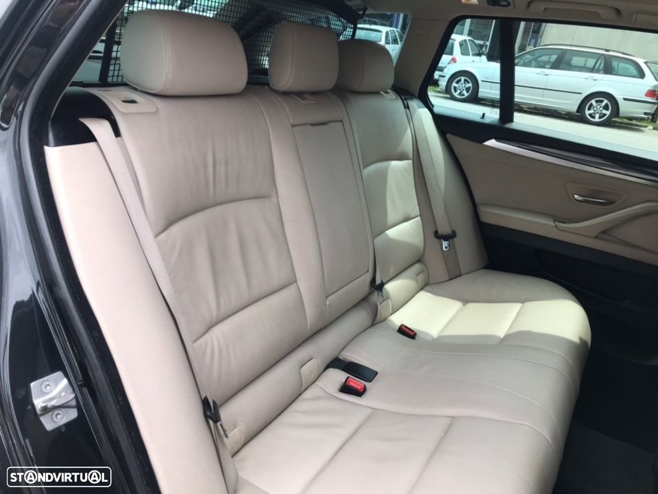 BMW 520 d Exclusive Auto 129g - 18