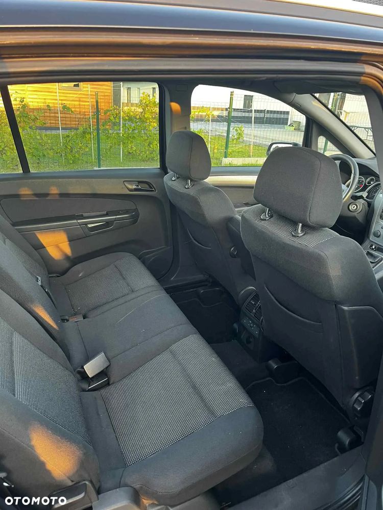 Opel Zafira 1.8 Sport - 9