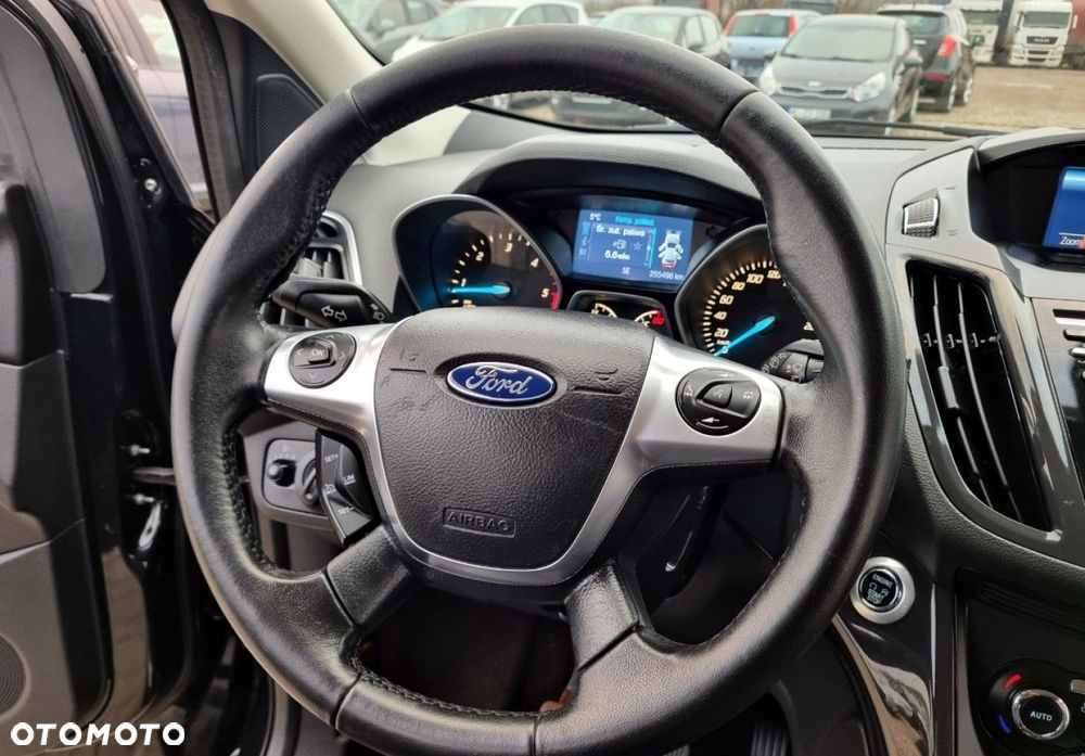 Ford Kuga - 28