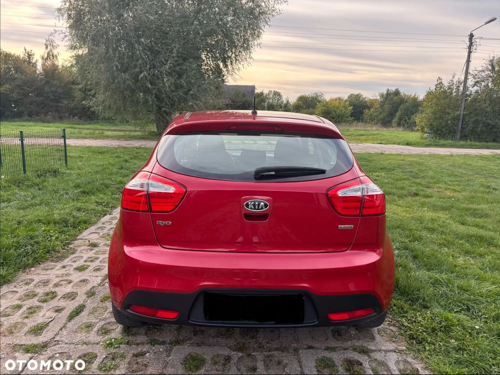 Kia Rio 2012 photo 4
