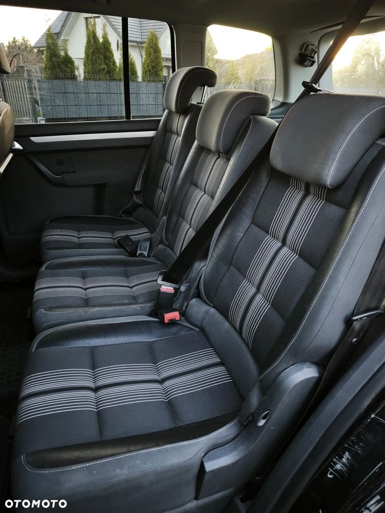 Volkswagen Touran 2.0 TDI DPF Highline - 5
