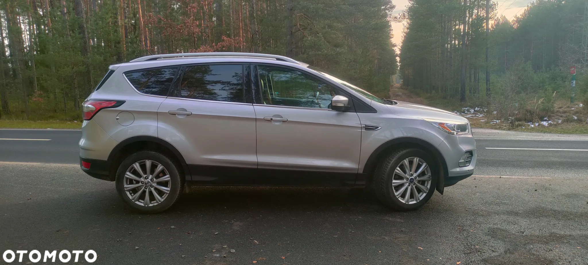 Ford Escape 2.0 EcoBoost AWD Titanium - 5