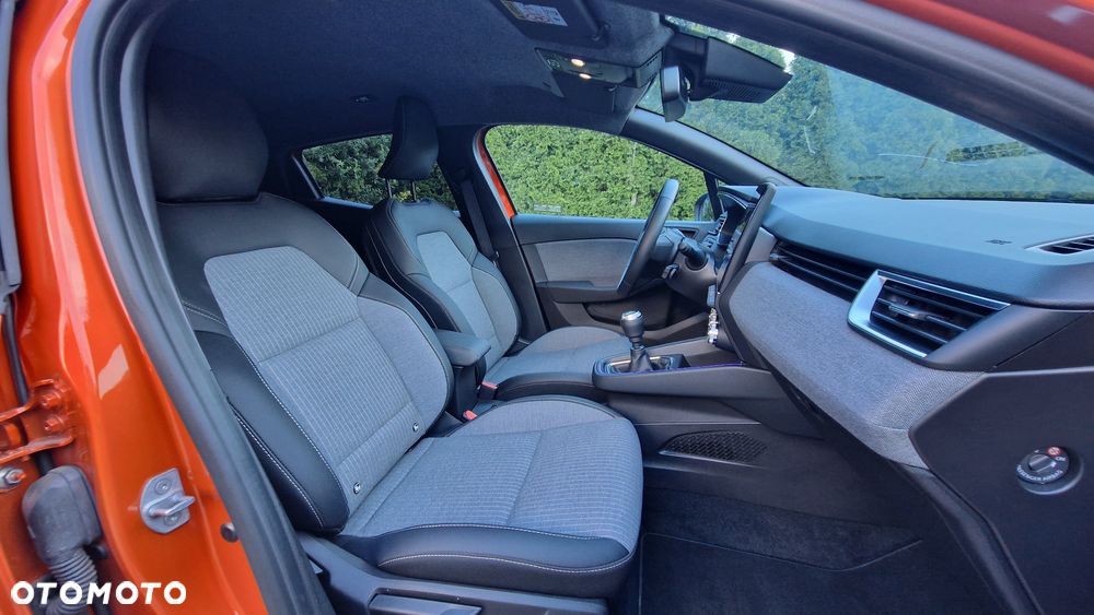 Renault Clio - 28