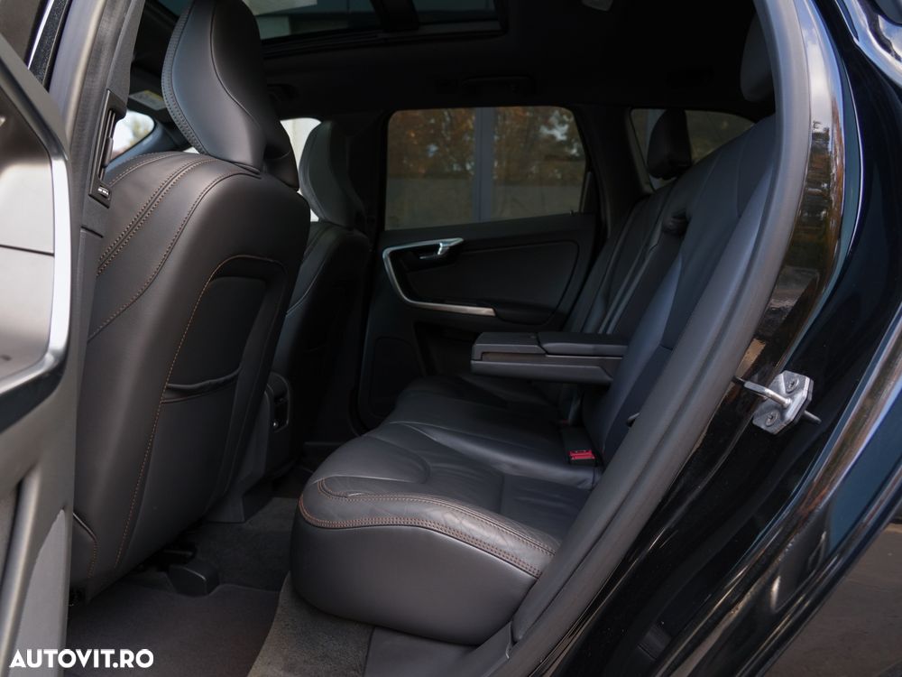 Volvo XC 60 D5 AWD Geartronic Summum - 21