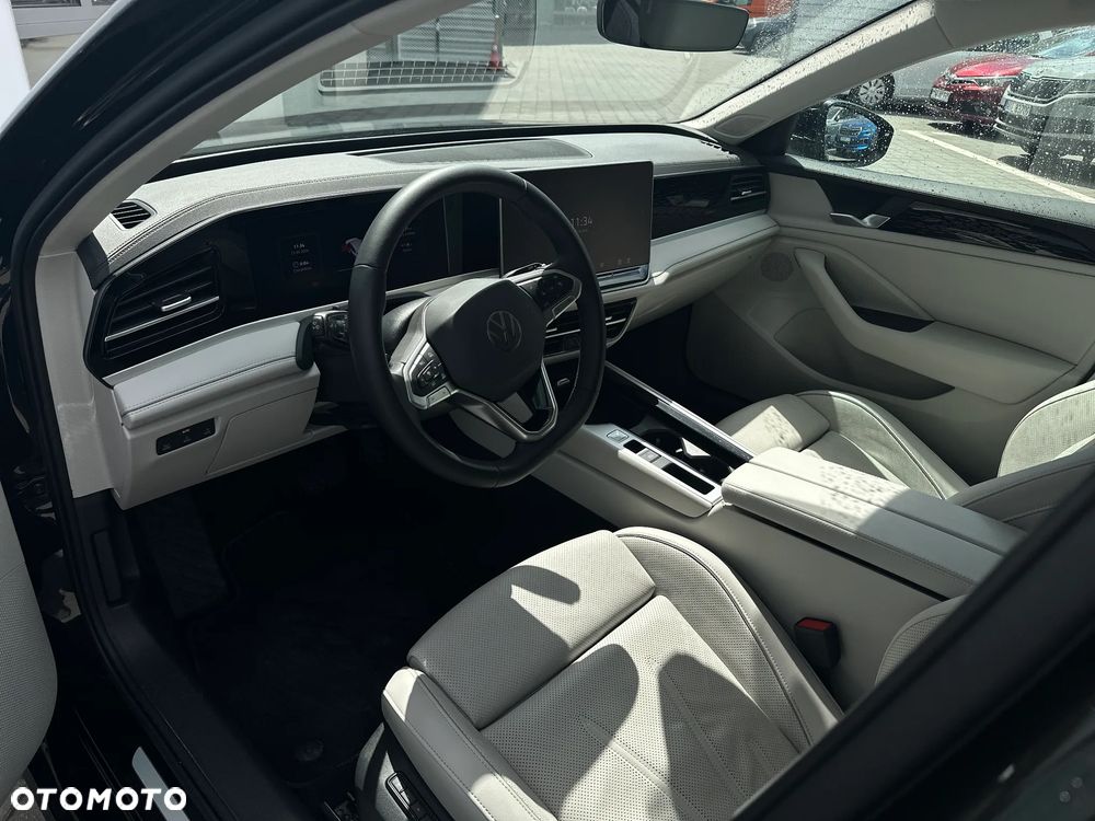 Volkswagen Passat - 15