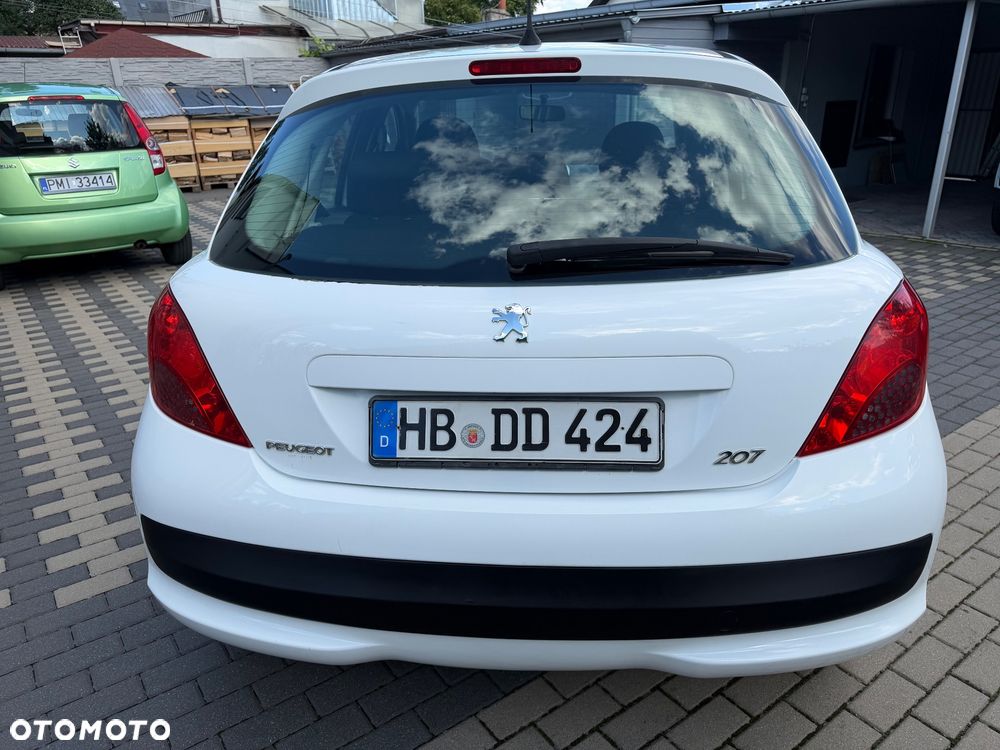 Peugeot 207 - 8