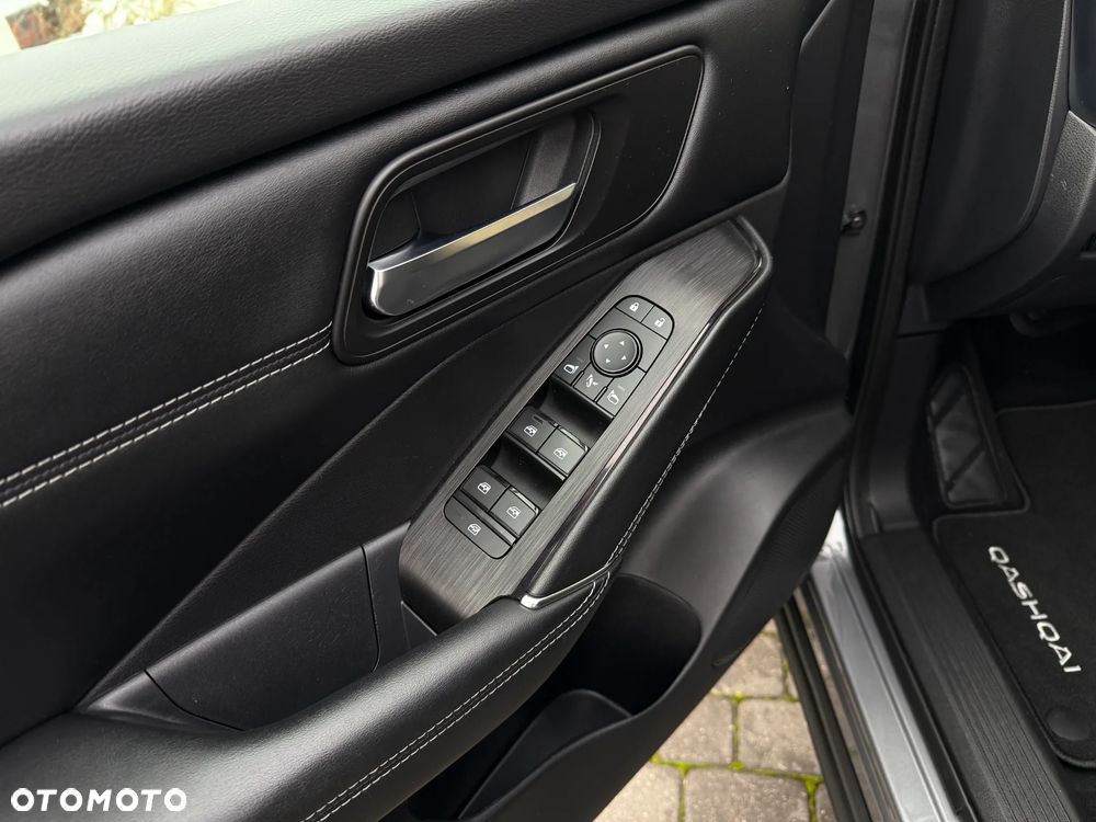 Nissan Qashqai 1.3 DIG-T N-Connecta DCT - 40