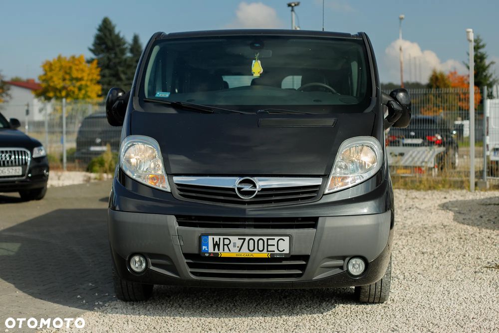 Opel Vivaro L2H1 2.9t - 12