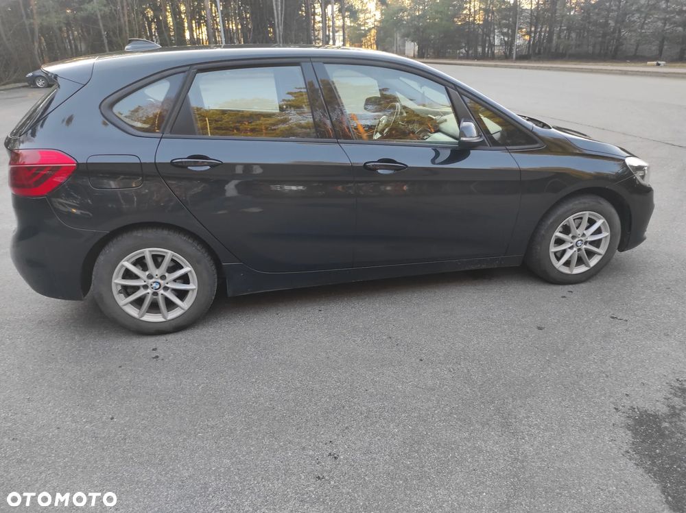 BMW Seria 2 218d - 7