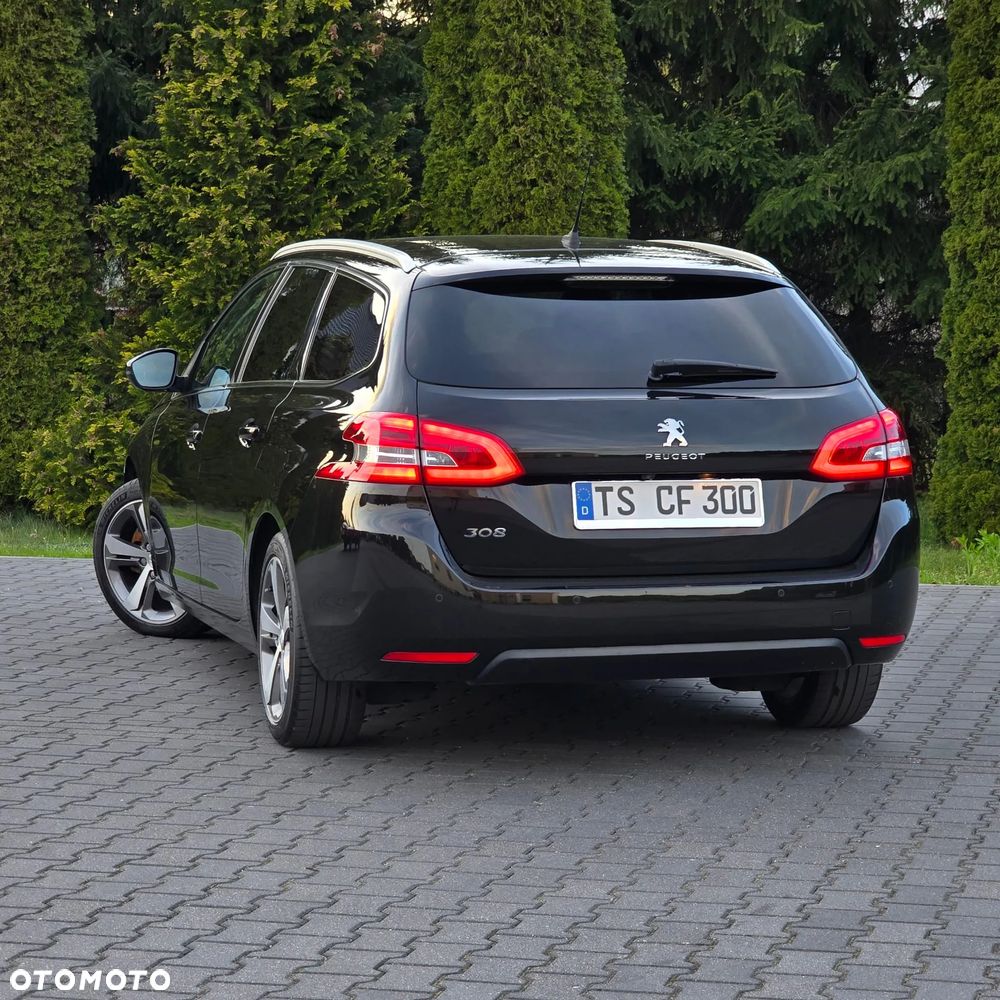 Peugeot 308 PureTech 130 GPF EAT8 Stop & Start Active Business-Paket - 11