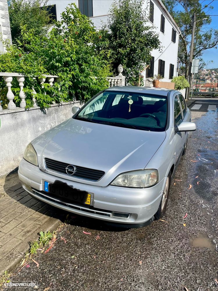 Opel Astra 1.2 Selection - 1