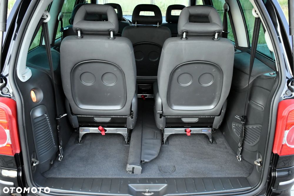 Volkswagen Sharan 1.9 TDI Comfortline - 25
