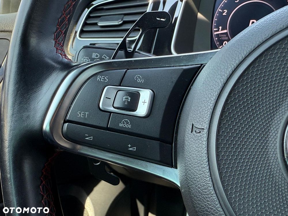 Volkswagen Golf GTI Performance BlueMotion Technology DSG - 25