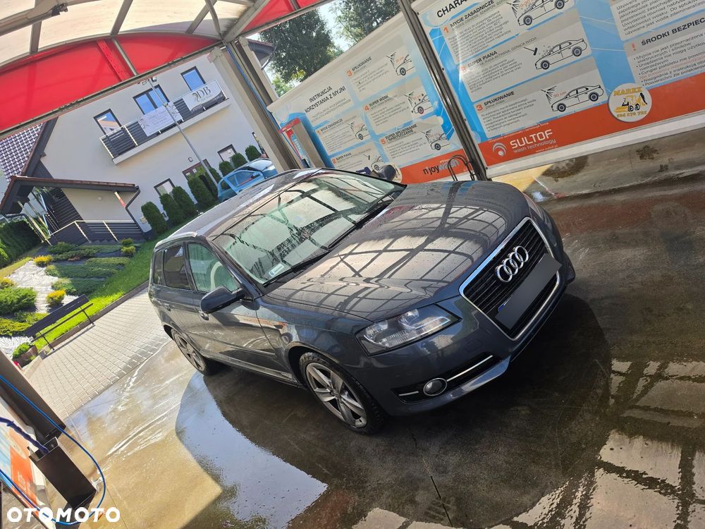 Audi A3 Sportback 2.0 TDI DPF Ambiente - 1