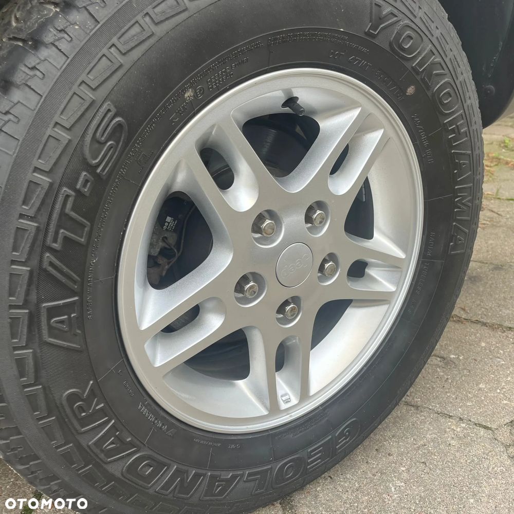 Jeep Grand Cherokee - 39