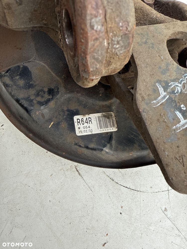 Zwrotnica tył lewa prawa Lexus nx 200t 300h - 2