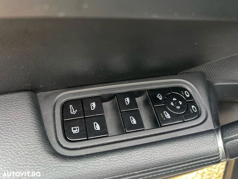 Porsche Cayenne - 10