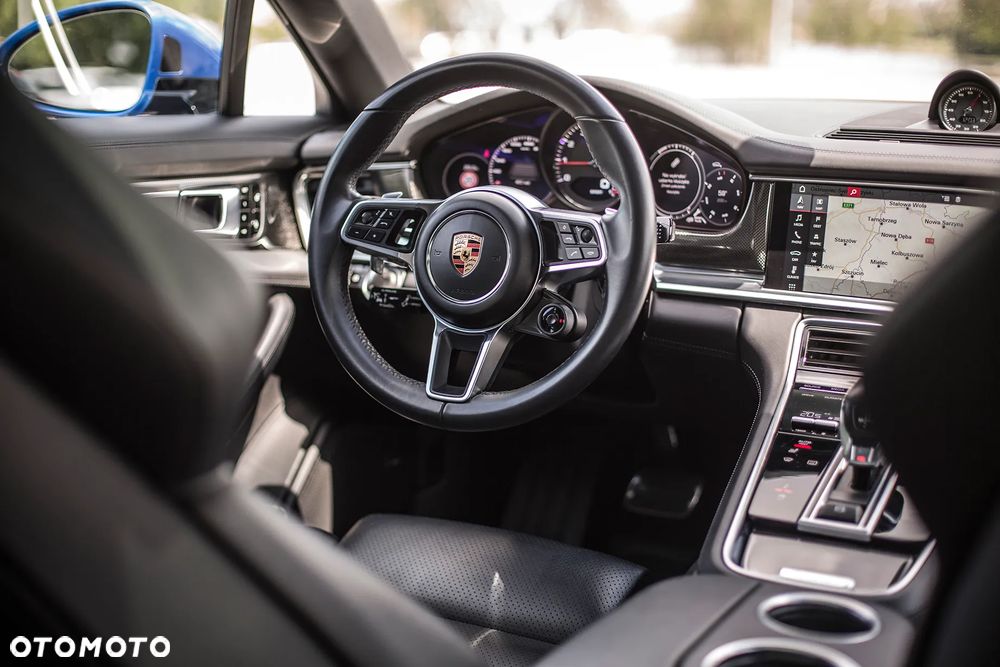 Porsche Panamera 4S - 35