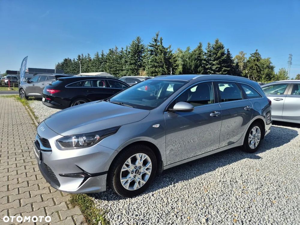 Kia Ceed 1.5 T-GDI M - 10