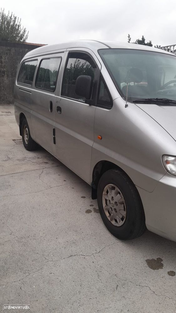 Hyundai H-1 Starex - 2