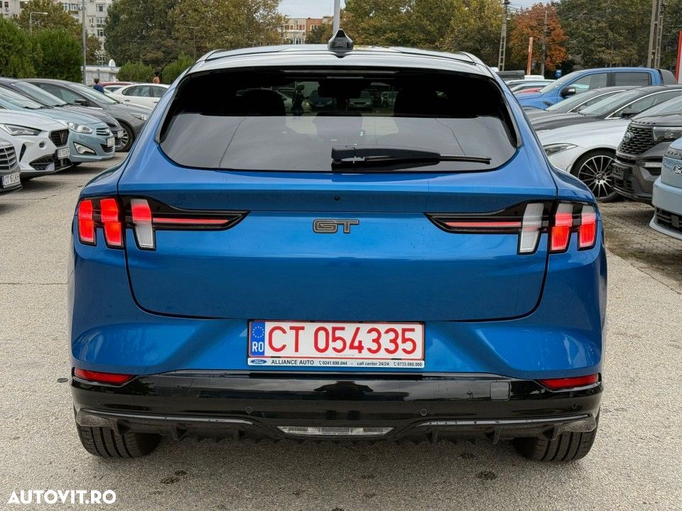 Ford Mustang Mach-E - 9