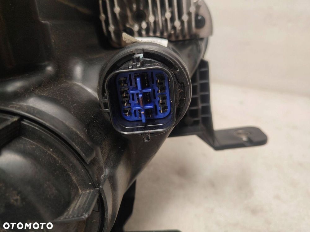 KIA Sportage V FULL LED Przód strona prawa 92102R2100 - 11